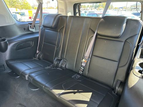 Used 2017 GMC Yukon XL SLT w/ Premium Edition image 16