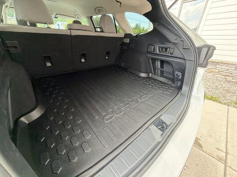 Used 2024 Subaru Outback Premium AWD/4WD image 55