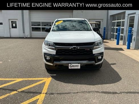 Used 2022 Chevrolet Colorado Z71 AWD/4WD image 3