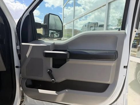 Used 2019 Ford F250 XL w/ STX Appearance Package AWD/4WD image 25