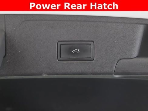 Used 2021 Volkswagen Atlas Cross Sport SEL image 31