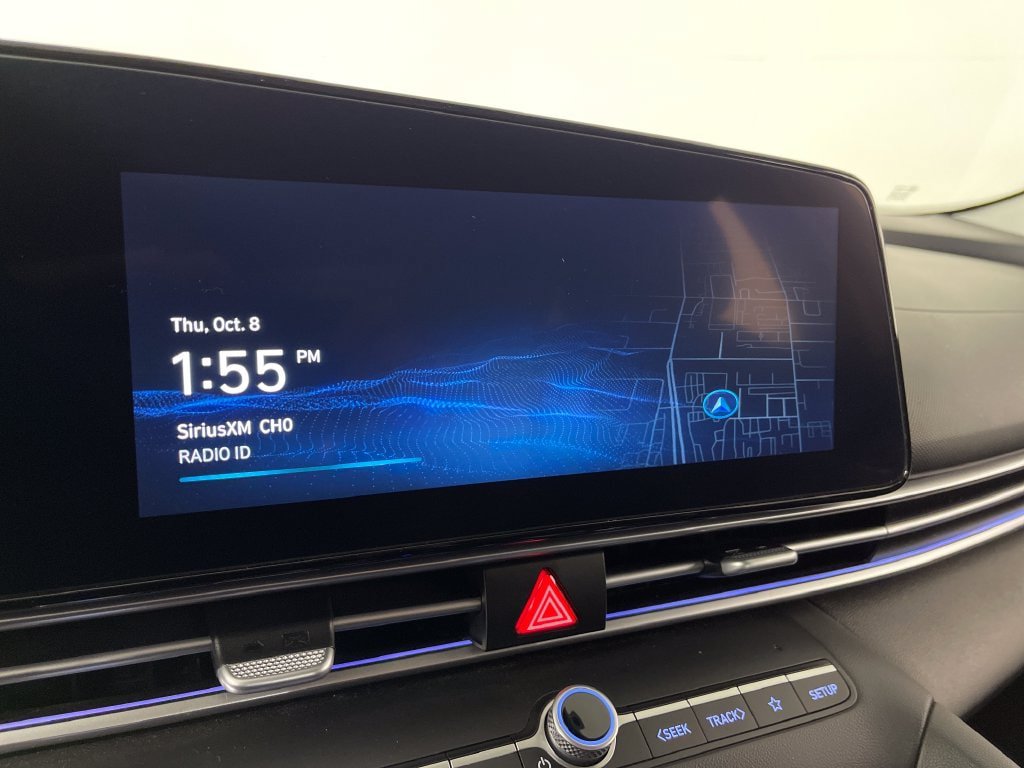 Certified 2025 Hyundai Elantra SEL FWD image 23