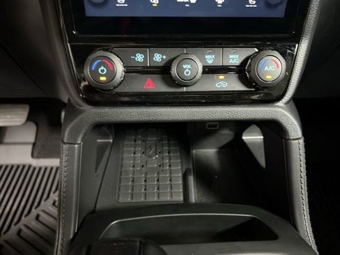 Used 2025 Ford Ranger Raptor AWD/4WD image 18