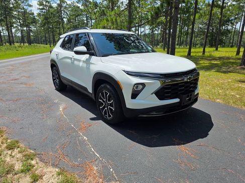 Used 2024 Chevrolet TrailBlazer ACTIV w/ Convenience Package FWD image 7