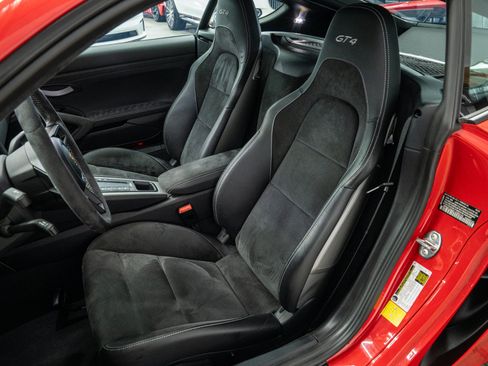 Used 2020 Porsche 718 Cayman GT4 RWD image 25