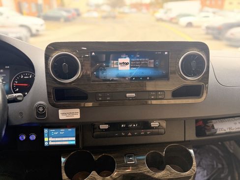 Used 2020 Mercedes-Benz Sprinter 3500 image 35