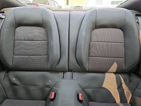 Used 2015 Ford Mustang Coupe RWD image 14