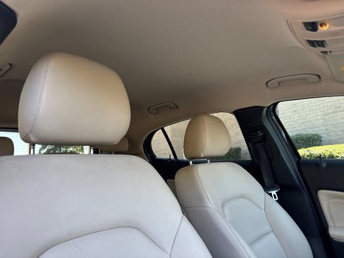 Certified 2019 Mercedes-Benz GLA 250 image 16