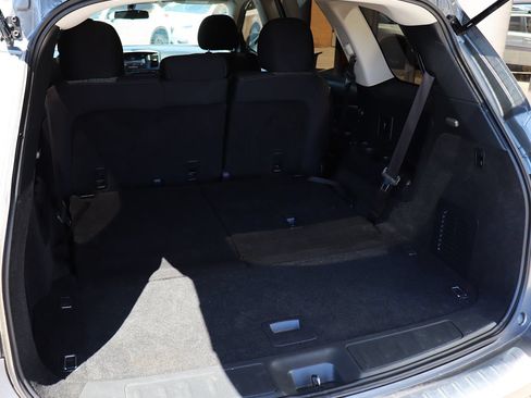Used 2020 Nissan Pathfinder S FWD image 25