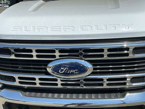 New 2025 Ford F550 4x4 Regular Cab Super Duty image 9