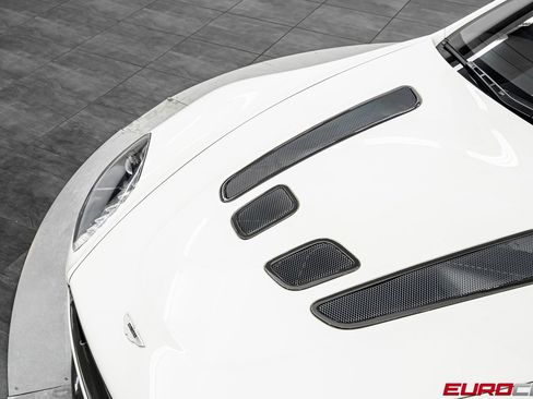 Used 2017 Aston Martin V12 Vantage S image 9