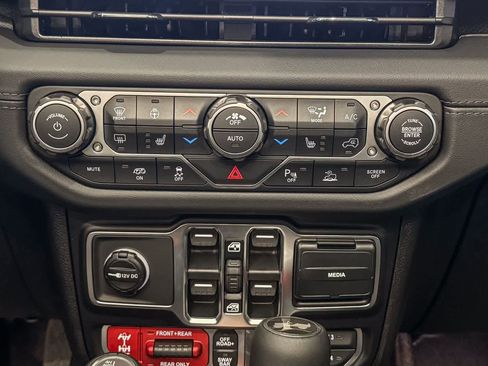 New 2026 Jeep Wrangler Unlimited Rubicon 392 AWD/4WD image 14
