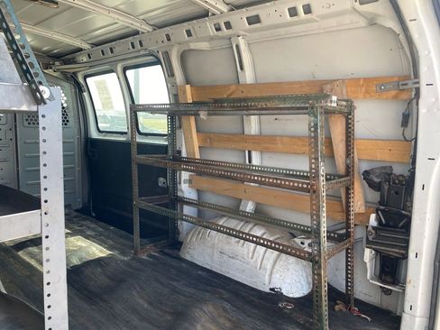 Used 2018 GMC Savana 2500 w/ Driver Convenience Package image 31