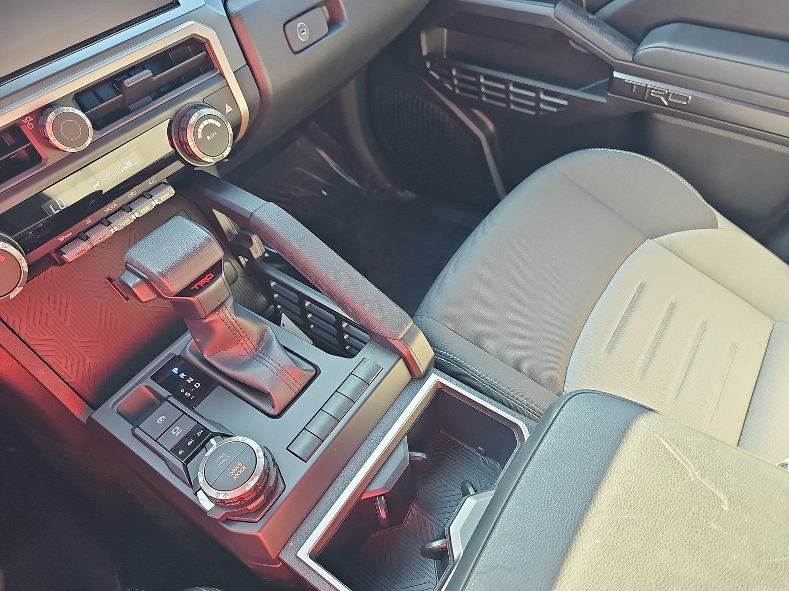 Used 2025 Toyota Tacoma TRD Sport AWD/4WD image 22
