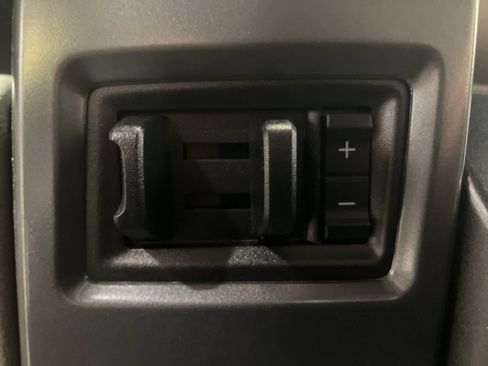 Certified 2022 Ford F350 XLT w/ XLT Value Package image 19