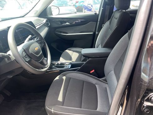 Used 2025 Chevrolet TrailBlazer LT FWD image 10