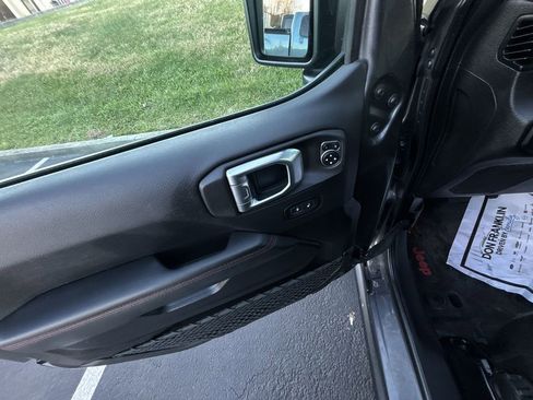 Used 2023 Jeep Gladiator Rubicon w/ LED Lighting Group image 19