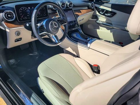 Used 2025 Mercedes-Benz CLE 300 4MATIC Coupe image 9