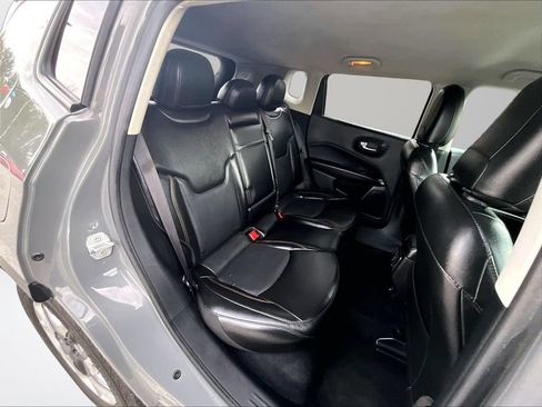 Used 2019 Jeep Compass Limited FWD image 25