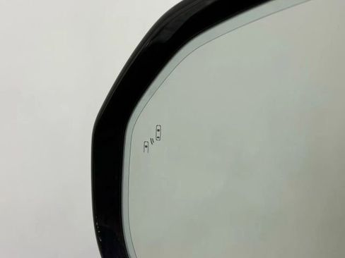 Used 2022 Rivian R1T Launch Edition image 11