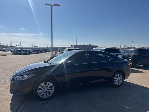 Certified 2023 Nissan Sentra S image 9