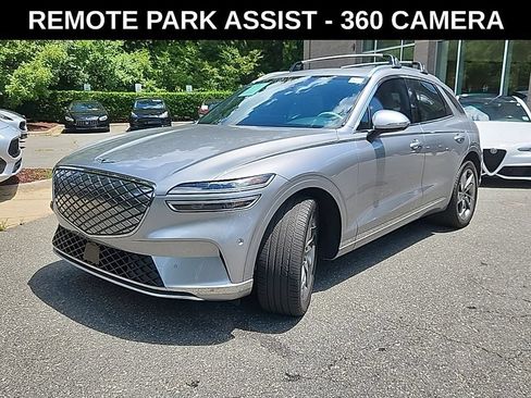 Used 2025 Genesis Electrified GV70 AWD/4WD image 4