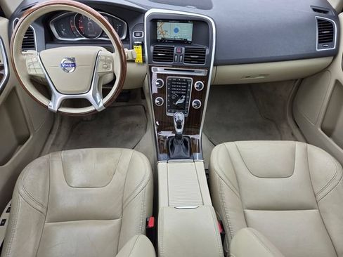 Used 2017 Volvo XC60 T5 Inscription FWD image 10