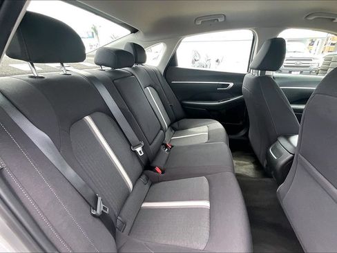 Used 2025 Hyundai Sonata SEL FWD image 32
