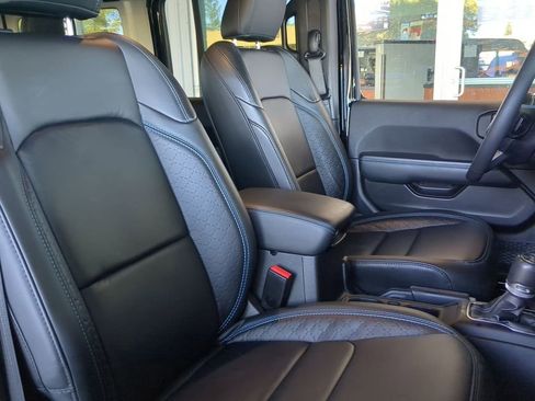 Used 2024 Jeep Wrangler High Altitude image 8