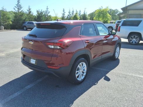Certified 2024 Chevrolet TrailBlazer LS w/ LS Convenience Package FWD image 5