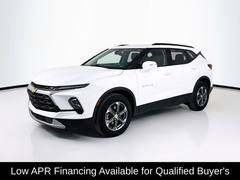 Used 2023 Chevrolet Blazer LT FWD image 3