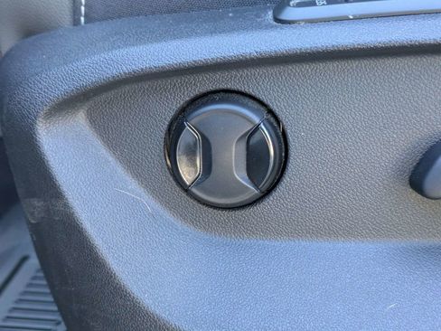 Used 2022 Volkswagen Atlas SEL Premium image 30