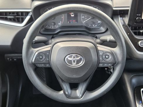 Used 2025 Toyota Corolla LE FWD image 15
