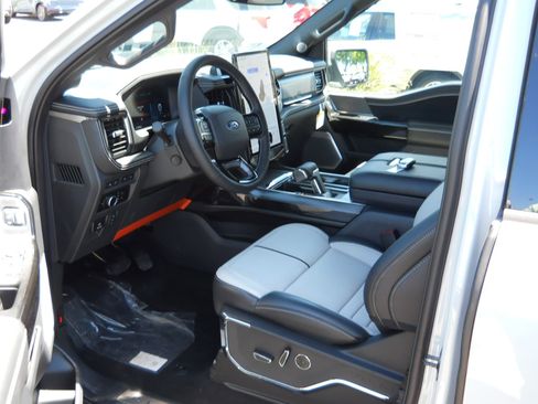 New 2024 Ford F150 Lightning Platinum image 24