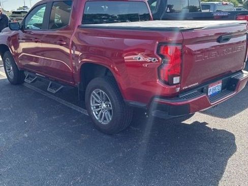 Used 2023 Chevrolet Colorado LT AWD/4WD image 2