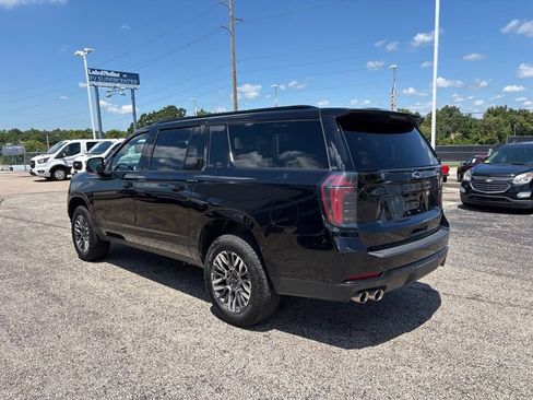 Used 2025 Chevrolet Suburban Z71 AWD/4WD image 66
