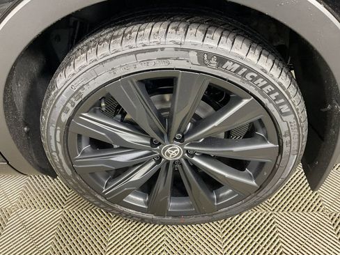 New 2026 Toyota Crown Nightshade image 5