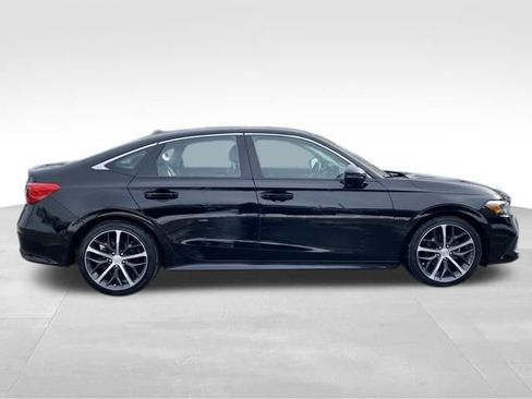 Used 2023 Honda Civic Touring image 8