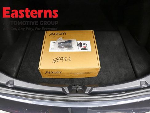 Used 2023 Tesla Model 3 Performance image 9