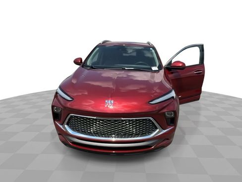 Certified 2024 Buick Encore GX Avenir FWD image 3