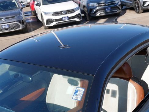 Used 2017 Volkswagen Beetle 1.8T Classic image 11