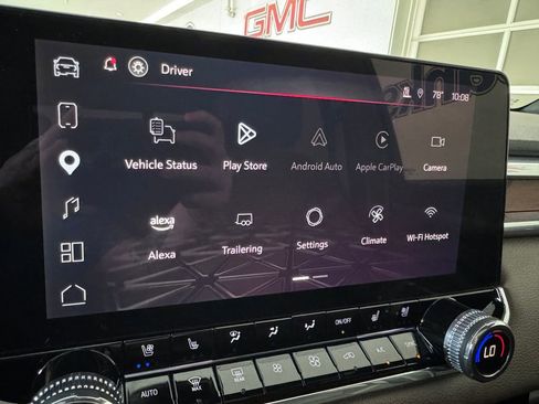 Certified 2024 GMC Canyon Denali AWD/4WD image 18