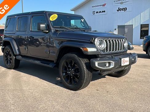 Used 2025 Jeep Wrangler Sahara image 1