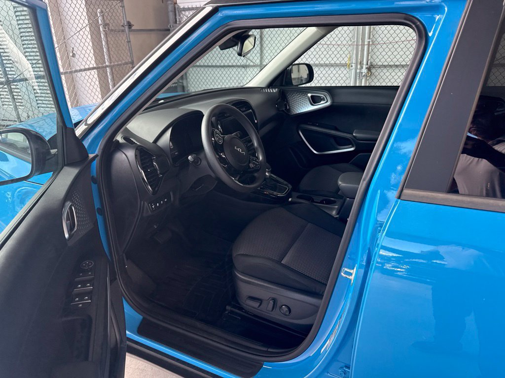 Certified 2024 Kia Soul S FWD image 9
