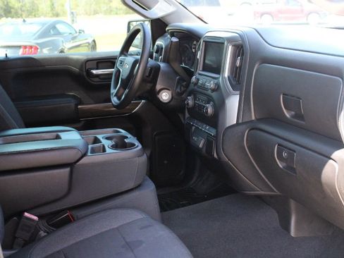Used 2020 Chevrolet Silverado 1500 LT image 12
