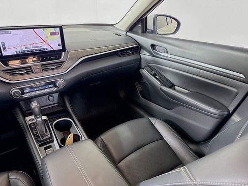 Used 2024 Nissan Altima 2.5 SL FWD image 26