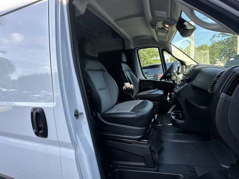 Used 2025 RAM ProMaster 2500 w/ Convenience Group FWD image 28