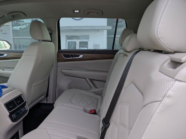 New 2026 Volkswagen Atlas SE FWD image 15