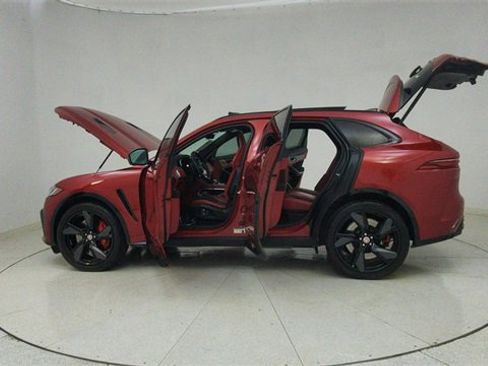 Used 2022 Jaguar F-PACE SVR image 76