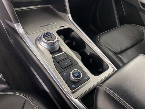 Used 2021 Ford Explorer XLT w/ Equipment Group 202A image 30